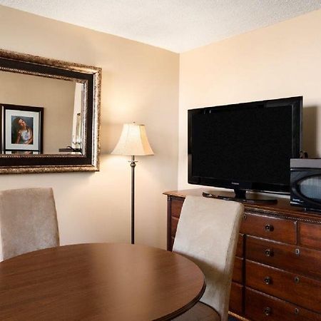 The Senator Hotel & Conference Center Timmins Dış mekan fotoğraf